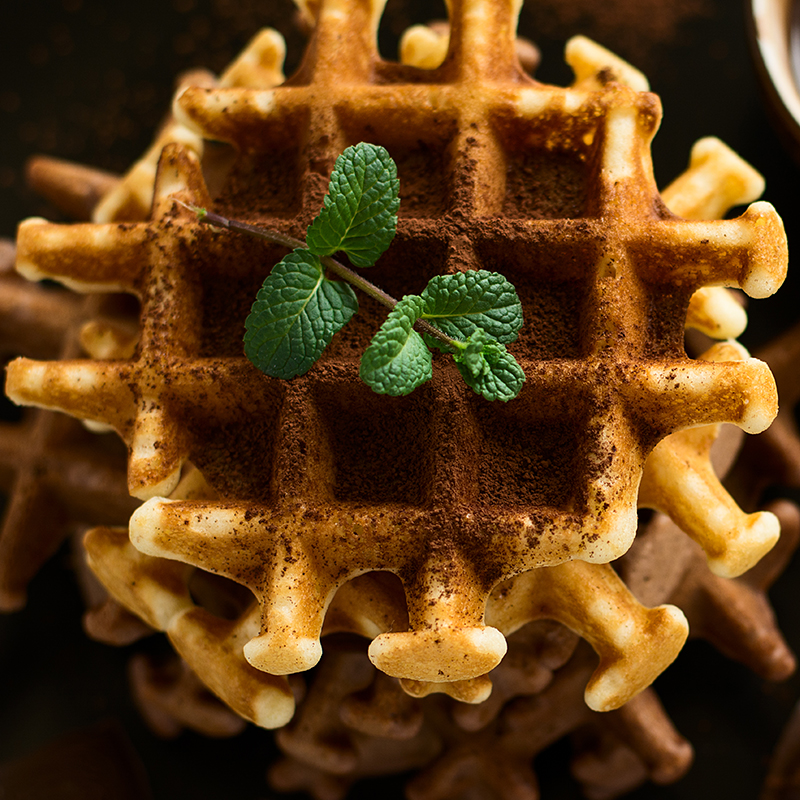 Vertical Waffle Maker na Nag-flip